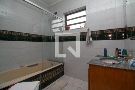 Casa à venda com 480m², 5 quartos e 8 vagas Casa à venda com 480m², 5 quartos e 8 vagasBanheiro Suíte 1