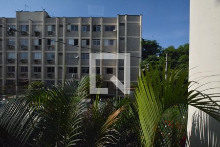 Vista da Sala de apartamento para alugar com 2 quartos, 52m² em Cordovil, Rio de Janeiro