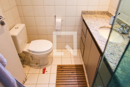 Apartamento à venda com 89m², 3 quartos e 2 vagas Apartamento à venda com 89m², 3 quartos e 2 vagasBanheiro da Suite