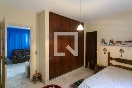 Quarto 1 suíte de casa à venda com 3 quartos, 220m² em Carlos Prates, Belo Horizonte