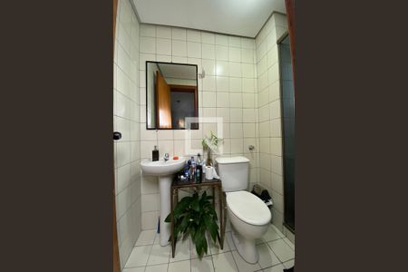 Banheiro de kitnet/studio à venda com 1 quarto, 27m² em Centro, São Leopoldo