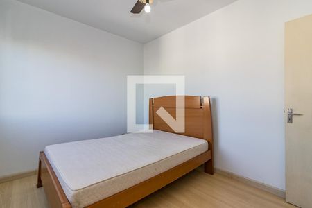 Dormitório 2 de apartamento à venda com 2 quartos, 60m² em Santo Antônio, Porto Alegre