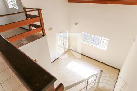 Mezanino de casa para alugar com 4 quartos, 200m² em Jardim das Indústrias, São José dos Campos