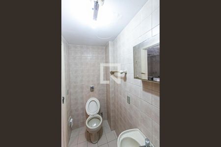 Banheiro de kitnet/studio à venda com 1 quarto, 30m² em Bom Fim, Porto Alegre