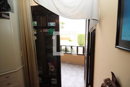 Casa de condomínio à venda com 367m², 4 quartos e 2 vagas Casa de condomínio à venda com 367m², 4 quartos e 2 vagasVista do quarto 2