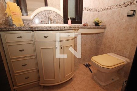 Casa de condomínio à venda com 367m², 4 quartos e 2 vagas Casa de condomínio à venda com 367m², 4 quartos e 2 vagasLavabo