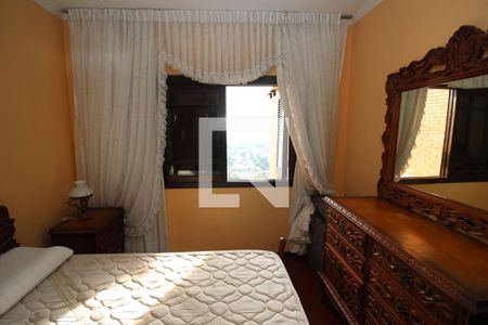 Casa de condomínio à venda com 367m², 4 quartos e 2 vagas Casa de condomínio à venda com 367m², 4 quartos e 2 vagasQuarto 3