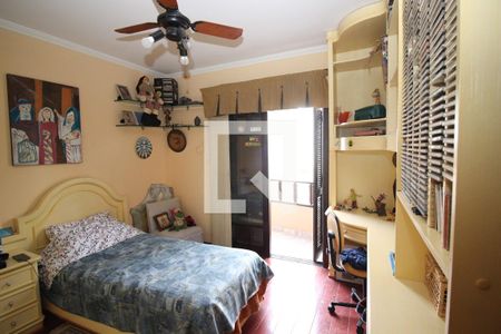 Casa de condomínio à venda com 367m², 4 quartos e 2 vagas Casa de condomínio à venda com 367m², 4 quartos e 2 vagasQuarto 1