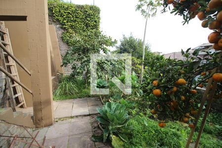 Casa de condomínio à venda com 367m², 4 quartos e 2 vagas Casa de condomínio à venda com 367m², 4 quartos e 2 vagasQuintal