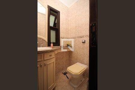 Casa de condomínio à venda com 367m², 4 quartos e 2 vagas Casa de condomínio à venda com 367m², 4 quartos e 2 vagasLavabo