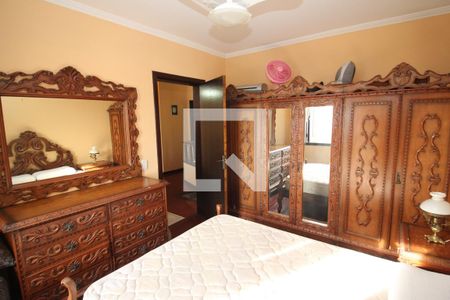 Casa de condomínio à venda com 367m², 4 quartos e 2 vagas Casa de condomínio à venda com 367m², 4 quartos e 2 vagasQuarto 3