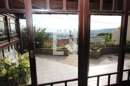 Casa de condomínio à venda com 367m², 4 quartos e 2 vagas Casa de condomínio à venda com 367m², 4 quartos e 2 vagasVista da Varanda