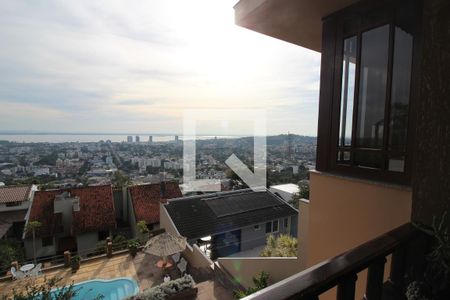 Casa de condomínio à venda com 367m², 4 quartos e 2 vagas Casa de condomínio à venda com 367m², 4 quartos e 2 vagasVista da Sala de Jantar