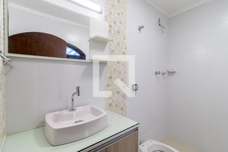 Banheiro de casa para alugar com 1 quarto, 45m² em Vila Baruel, São Paulo