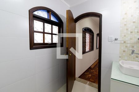 Banheiro de casa para alugar com 1 quarto, 45m² em Vila Baruel, São Paulo