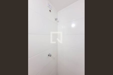 Banheiro de apartamento à venda com 2 quartos, 40m² em Burgo Paulista, São Paulo