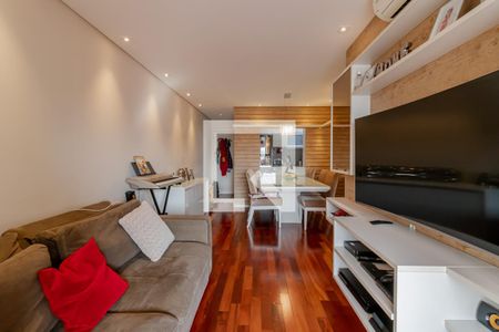 Sala de Estar de apartamento à venda com 3 quartos, 82m² em Vila Gumercindo, São Paulo