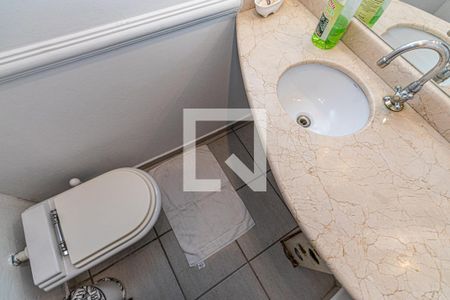 Casa à venda com 742m², 4 quartos e 2 vagas Casa à venda com 742m², 4 quartos e 2 vagasLavabo