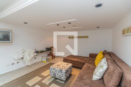 Casa à venda com 742m², 4 quartos e 2 vagas Casa à venda com 742m², 4 quartos e 2 vagasSala de TV