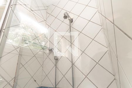 Casa à venda com 742m², 4 quartos e 2 vagas Casa à venda com 742m², 4 quartos e 2 vagasBanheiro da Suíte 2