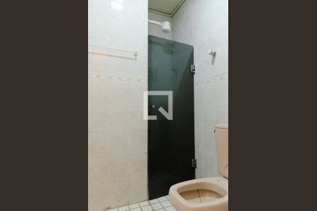 Banheiro de kitnet/studio para alugar com 1 quarto, 22m² em Botafogo, Rio de Janeiro