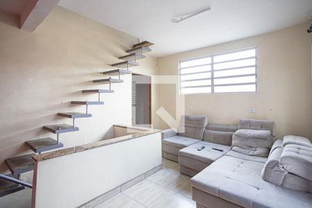 Sala de casa à venda com 6 quartos, 125m² em Bussocaba, Osasco