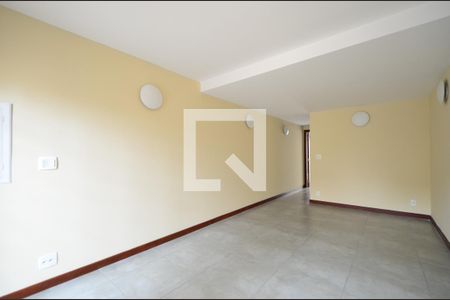 Sala de casa para alugar com 2 quartos, 100m² em Parque Jabaquara, São Paulo