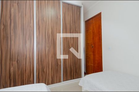 Quarto 1 de apartamento à venda com 2 quartos, 48m² em Portal dos Gramados, Guarulhos