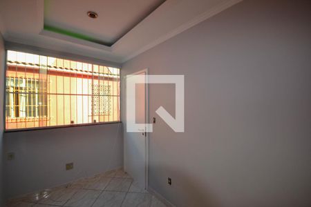 Sala de casa para alugar com 2 quartos, 350m² em Centro, Nilópolis