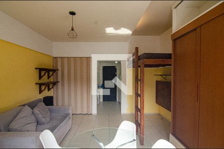 Sala/Quarto de apartamento para alugar com 1 quarto, 30m² em Copacabana, Rio de Janeiro