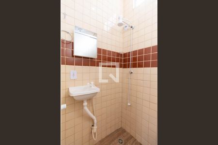 Banheiro de casa para alugar com 1 quarto, 27m² em Cangaiba, São Paulo