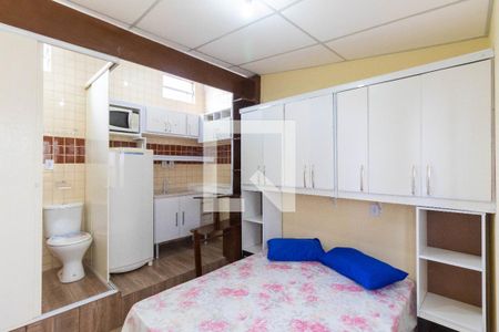 Quarto/Cozinha de casa para alugar com 1 quarto, 27m² em Cangaiba, São Paulo
