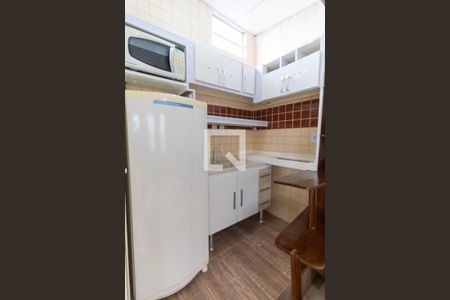 Cozinha de casa para alugar com 1 quarto, 27m² em Cangaiba, São Paulo