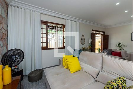 Sala de TV de casa à venda com 4 quartos, 249m² em São João Batista, Belo Horizonte