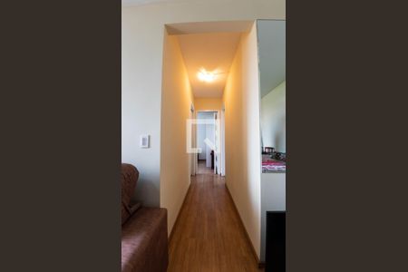 Corredor de apartamento para alugar com 2 quartos, 52m² em Sítio Pinheirinho, São Paulo