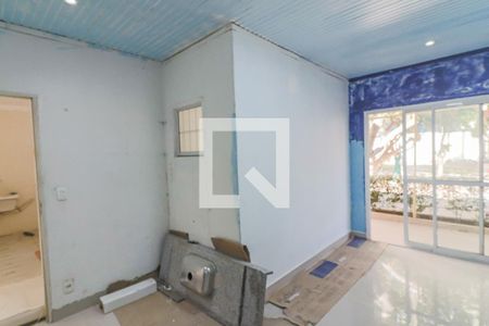 Casa à venda com 350m², 5 quartos e 4 vagas Casa à venda com 350m², 5 quartos e 4 vagasLavanderia
