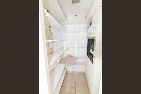 Casa à venda com 350m², 5 quartos e 4 vagas Casa à venda com 350m², 5 quartos e 4 vagasCozinha