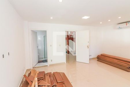 Casa à venda com 350m², 5 quartos e 4 vagas Casa à venda com 350m², 5 quartos e 4 vagasSuite 1