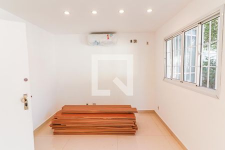 Casa à venda com 350m², 5 quartos e 4 vagas Casa à venda com 350m², 5 quartos e 4 vagasSuite 1