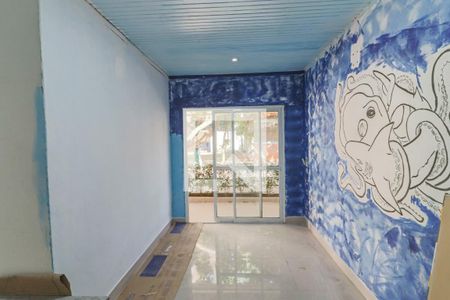 Casa à venda com 350m², 5 quartos e 4 vagas Casa à venda com 350m², 5 quartos e 4 vagasLavanderia