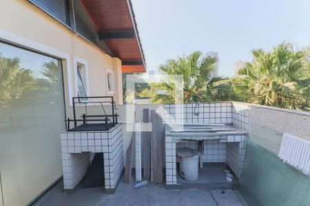 Casa à venda com 350m², 5 quartos e 4 vagas Casa à venda com 350m², 5 quartos e 4 vagasSuites