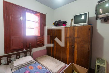 Quarto 1 de casa à venda com 7 quartos, 430m² em Floresta, Belo Horizonte