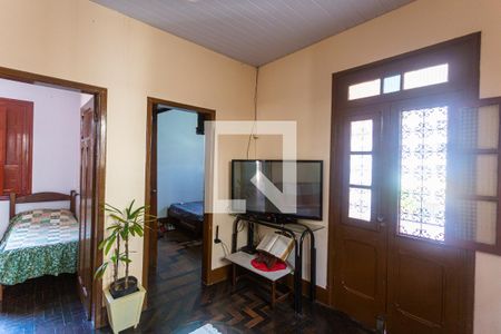 Sala de casa à venda com 7 quartos, 430m² em Floresta, Belo Horizonte