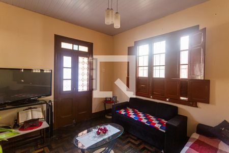 Sala de casa à venda com 7 quartos, 430m² em Floresta, Belo Horizonte