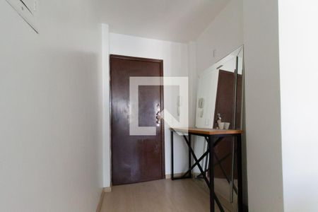 Hall social de apartamento para alugar com 1 quarto, 33m² em Centro, Curitiba