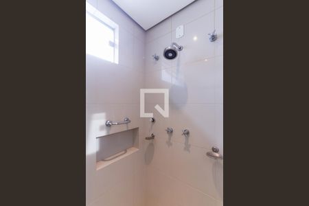 Casa à venda com 300m², 4 quartos e 2 vagas Casa à venda com 300m², 4 quartos e 2 vagasBanheiro Suíte 1