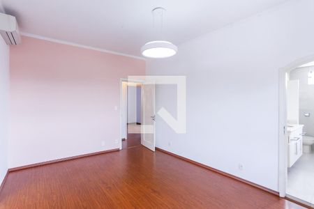 Casa à venda com 300m², 4 quartos e 2 vagas Casa à venda com 300m², 4 quartos e 2 vagasSuíte 1