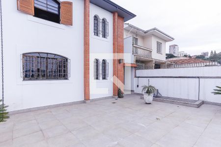 Casa à venda com 300m², 4 quartos e 2 vagas Casa à venda com 300m², 4 quartos e 2 vagasVaranda