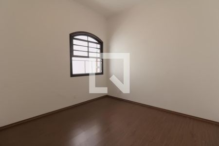 Casa à venda com 300m², 4 quartos e 2 vagas Casa à venda com 300m², 4 quartos e 2 vagasQuarto 3