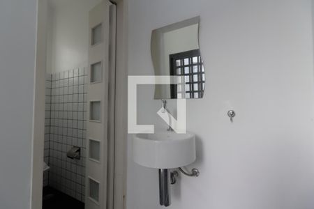 Casa à venda com 300m², 4 quartos e 2 vagas Casa à venda com 300m², 4 quartos e 2 vagasLavabo do Quarto 4